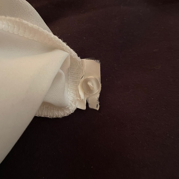 A lacy long sleeved blouse in off white - Picture 5 of 5